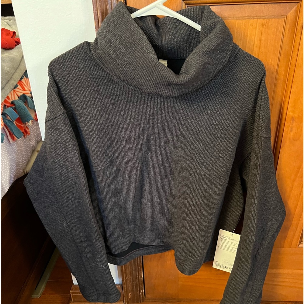 Lululemon Womens Sweater NWT Sz M/L